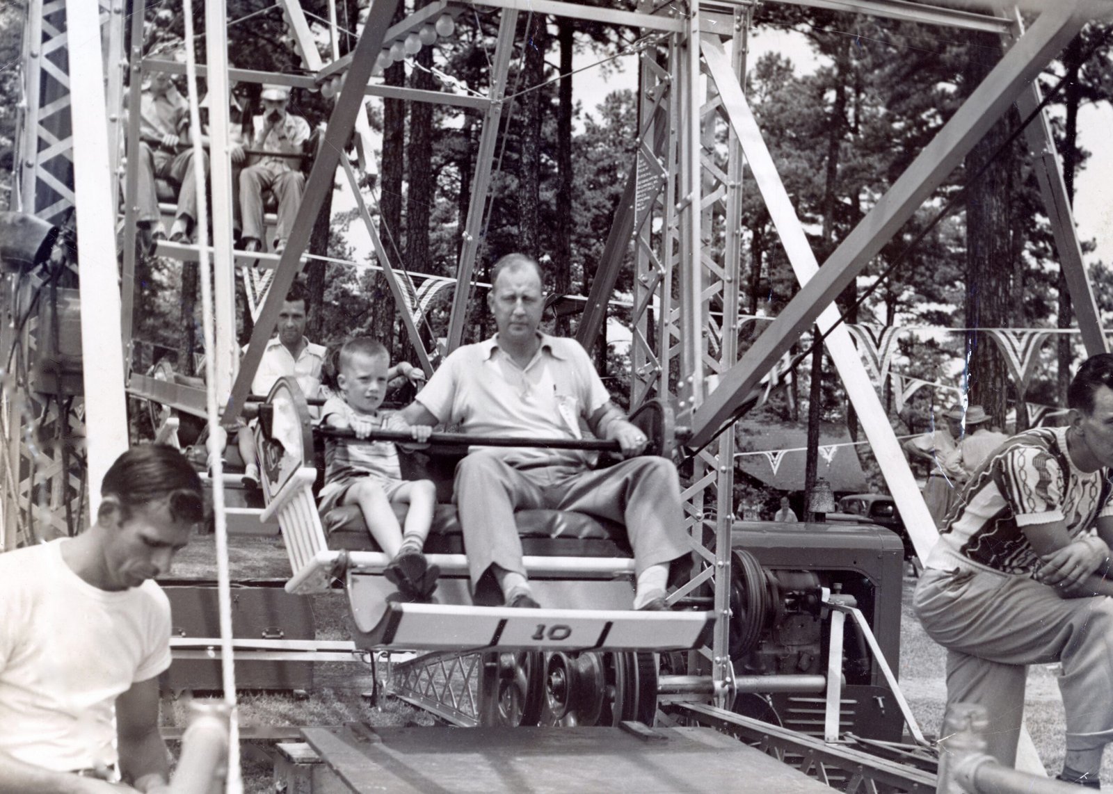Crow, Pete and Dad on Ferris Wheel (1)